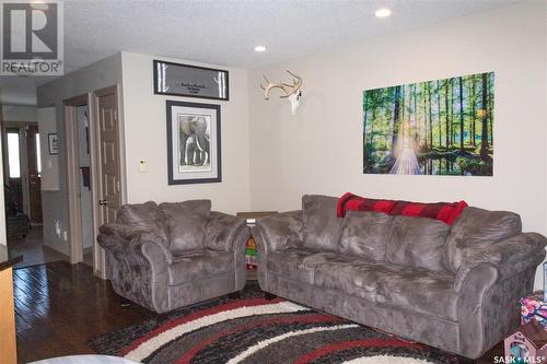 101 2501 Windsor Park Road, Regina, SK - Indoor Photo Showing Living Room