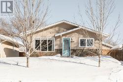 6106 1st AVENUE N  Regina, SK S4T 6Z7