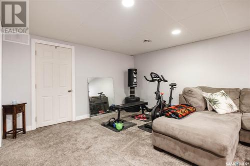 6106 1St Avenue N, Regina, SK - Indoor Photo Showing Gym Room