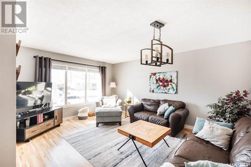 6106 1St Avenue N, Regina, SK - Indoor Photo Showing Living Room