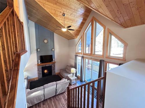 93-4868 Riverview Drive, Edgewater, BC - Indoor Photo Showing Other Room With Fireplace