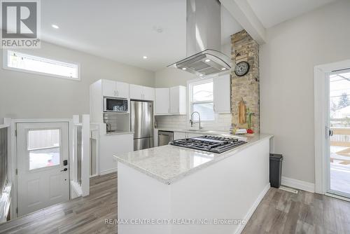 99 St Julien Street, London, ON - Indoor Photo Showing Kitchen