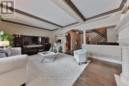 1208 Sienna Street, Mississauga, ON - Indoor Photo Showing Living Room