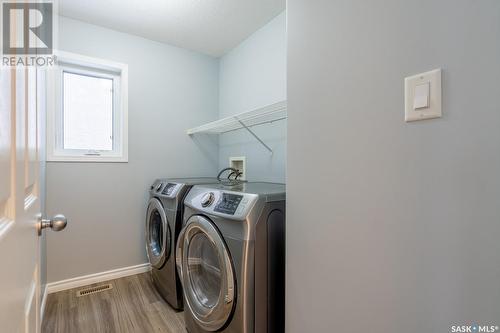 7167 Wascana Cove Drive, Regina, SK - Indoor Photo Showing Laundry Room