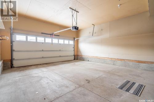 7167 Wascana Cove Drive, Regina, SK - Indoor Photo Showing Garage