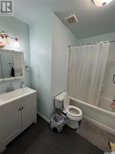 722 & 724 Desmond Street, Grenfell, SK 