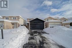 1795 PRINCELEA PLACE  Mississauga, ON L5M 3R9