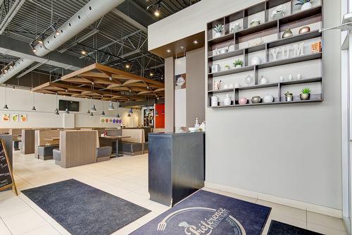 Commerce - 101-9061 Route Sir-Wilfrid-Laurier, Mirabel, QC 