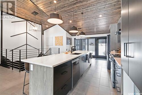 359 Mcarthur Crescent, Saskatoon, SK - Indoor Photo Showing Kitchen