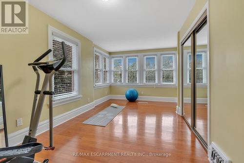 74 Balmoral Avenue S, Hamilton, ON - Indoor Photo Showing Gym Room