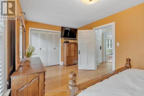 74 Balmoral Avenue S, Hamilton, ON - Indoor Photo Showing Bedroom