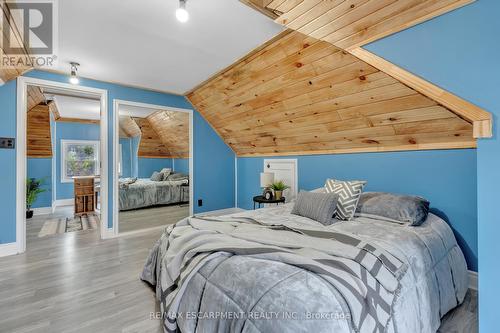 74 Balmoral Avenue S, Hamilton, ON - Indoor Photo Showing Bedroom