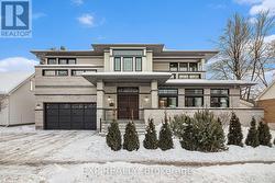 586 PLEASANT PARK ROAD  Ottawa, ON K1H 5N1