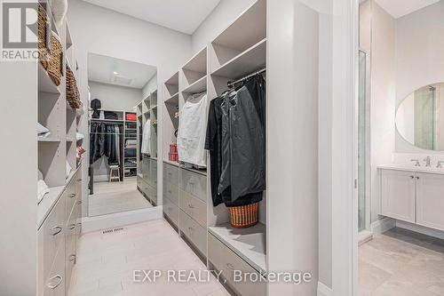 586 Pleasant Park Road, Ottawa, ON - Indoor With Storage