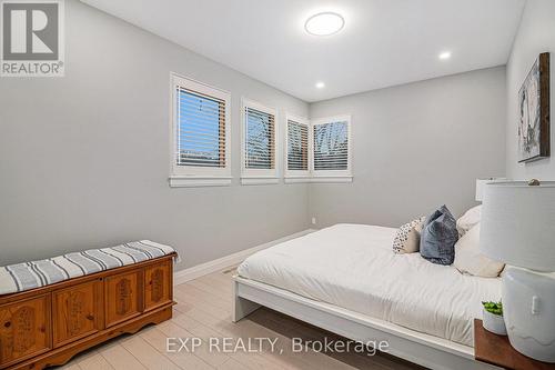 586 Pleasant Park Road, Ottawa, ON - Indoor Photo Showing Bedroom