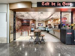 0090-03-1100 Boul. Robert-Bourassa  Montréal (Ville-Marie), QC H3B 3A5