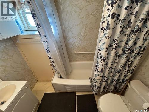 326 Taylor Street, Bienfait, SK - Indoor Photo Showing Bathroom