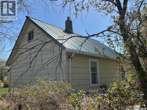 326 Taylor Street, Bienfait, SK - Outdoor