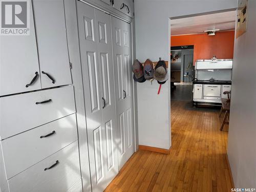 . Railway Avenue, Gladmar, SK - Indoor