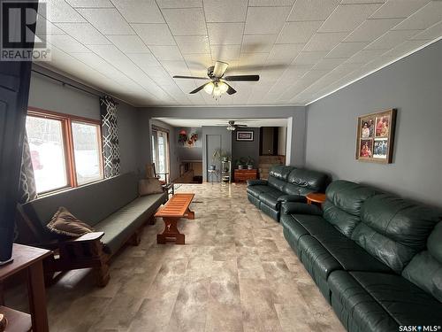 . Railway Avenue, Gladmar, SK - Indoor