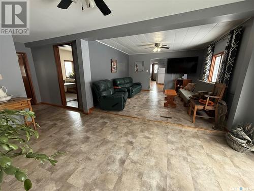 . Railway Avenue, Gladmar, SK - Indoor