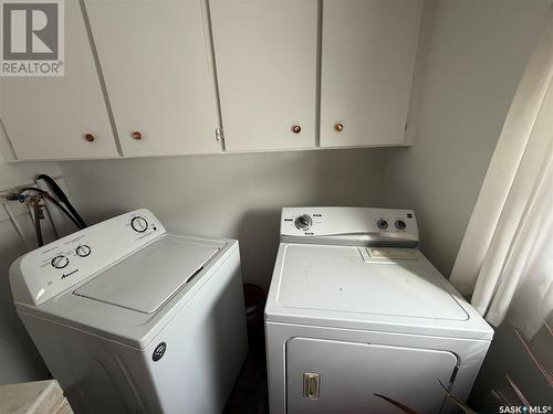 . Railway Avenue, Gladmar, SK - Indoor Photo Showing Laundry Room