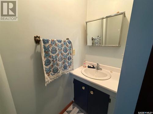 . Railway Avenue, Gladmar, SK - Indoor Photo Showing Bathroom