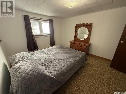. Railway Avenue, Gladmar, SK - Indoor Photo Showing Bedroom
