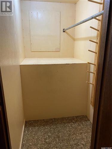 . Railway Avenue, Gladmar, SK - Indoor