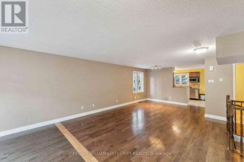 562 Reardon, Ottawa, ON - Indoor Photo Showing Other Room