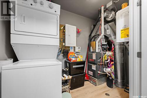 2650 Lacon Street, Regina, SK - Indoor Photo Showing Laundry Room