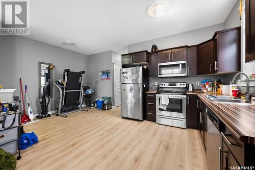 2650 Lacon Street, Regina, SK - Indoor Photo Showing Kitchen With Double Sink