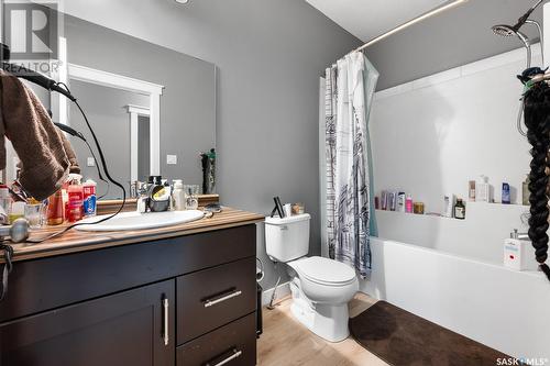 2650 Lacon Street, Regina, SK - Indoor Photo Showing Bathroom