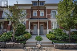 15 - 138 WATERSIDE DRIVE  Mississauga, ON L5G 4T8