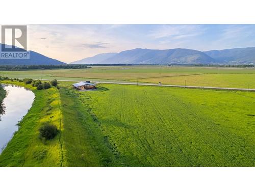 1680 Nicks Island  N Road, Creston, BC 