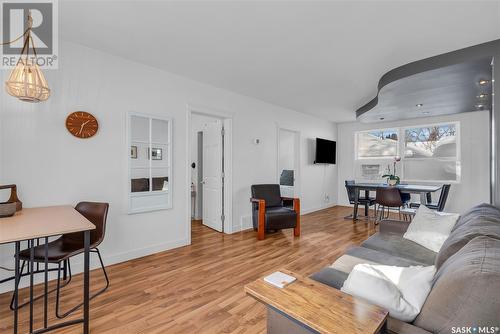 2515 Hanover Avenue, Saskatoon, SK - Indoor Photo Showing Living Room