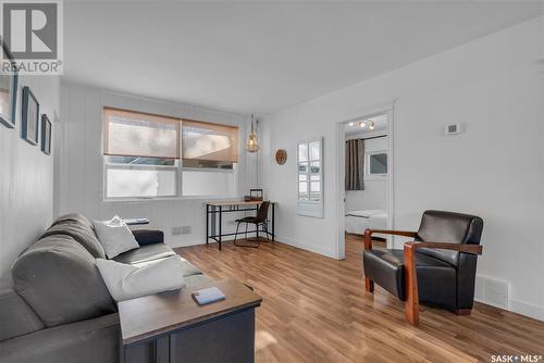 2515 Hanover Avenue, Saskatoon, SK - Indoor Photo Showing Living Room