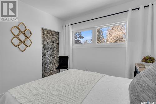 2515 Hanover Avenue, Saskatoon, SK - Indoor Photo Showing Bedroom