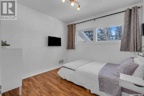 2515 Hanover Avenue, Saskatoon, SK - Indoor Photo Showing Bedroom