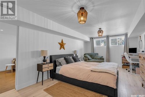 2515 Hanover Avenue, Saskatoon, SK - Indoor Photo Showing Bedroom