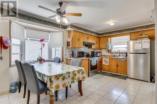 1384 Bentley Drive, London, ON - Indoor Photo Showing Kitchen