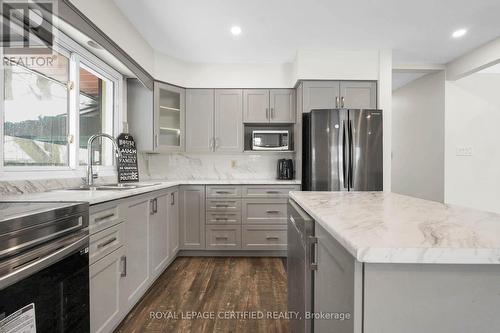 637 Ross Street, London, ON - Indoor Photo Showing Kitchen With Upgraded Kitchen