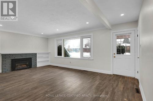 637 Ross Street, London, ON - Indoor Photo Showing Living Room With Fireplace