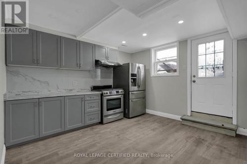 637 Ross Street, London, ON - Indoor Photo Showing Kitchen