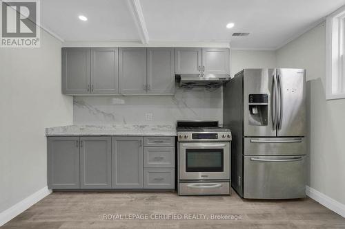 637 Ross Street, London, ON - Indoor Photo Showing Kitchen