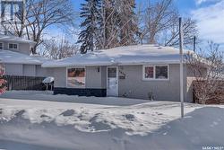 1614 9th AVENUE N  Saskatoon, SK S7K 3A1