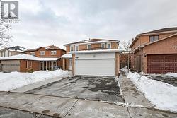 25 OAKLEA BOULEVARD  Brampton, ON L6Y 4H7