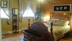 Master Bedroom with a huge walk-in closet and 4pc ensuite - 
