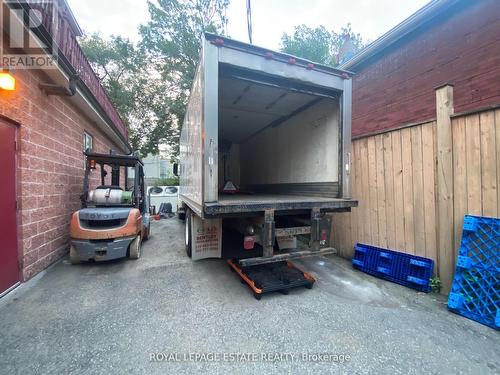 1449 Gerrard Street E, Toronto, ON 