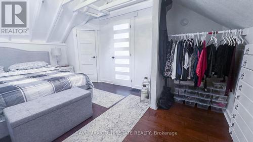 252 Walter Avenue N, Hamilton, ON - Indoor Photo Showing Bedroom